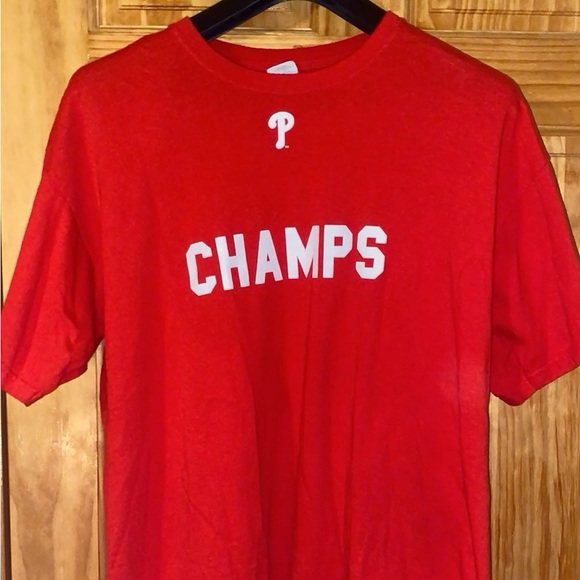 Phillies 2009 opening night champs t-shirt. - Picture 3 of 5